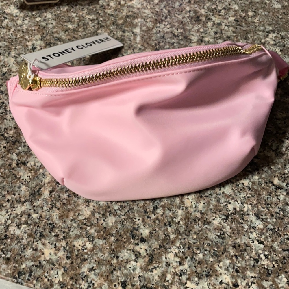 NWT pink stoney clover fanny pack